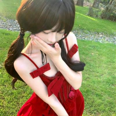 少女艾薇 在线观看封面